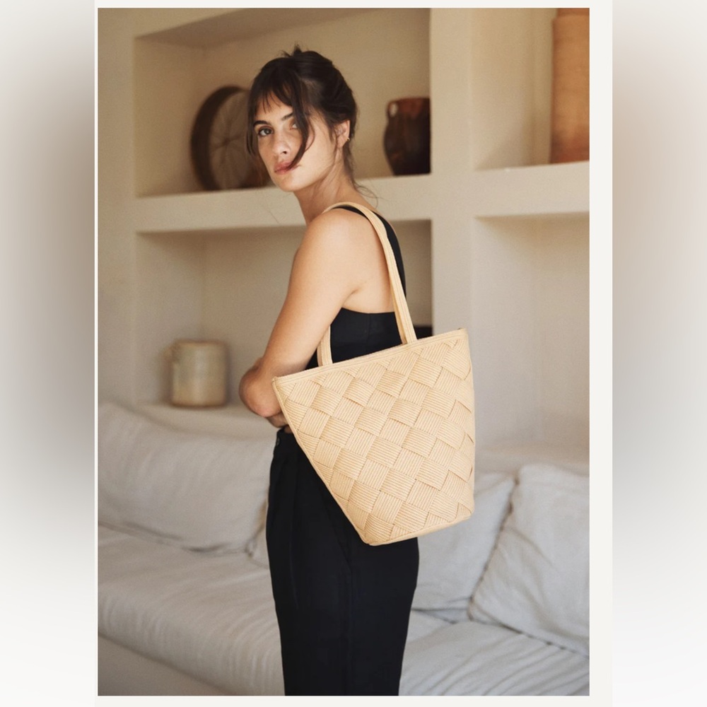 Bembien Gia Marine Tote NWT - Picture 2 of 9